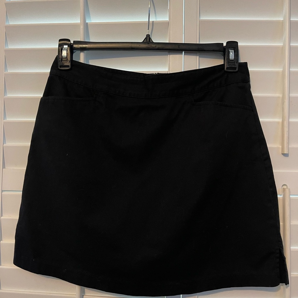 Lady Hagen skort